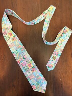 RARE Lilly Pulitzer Multicolored Tie Floral in the Pattern “State of Mind”